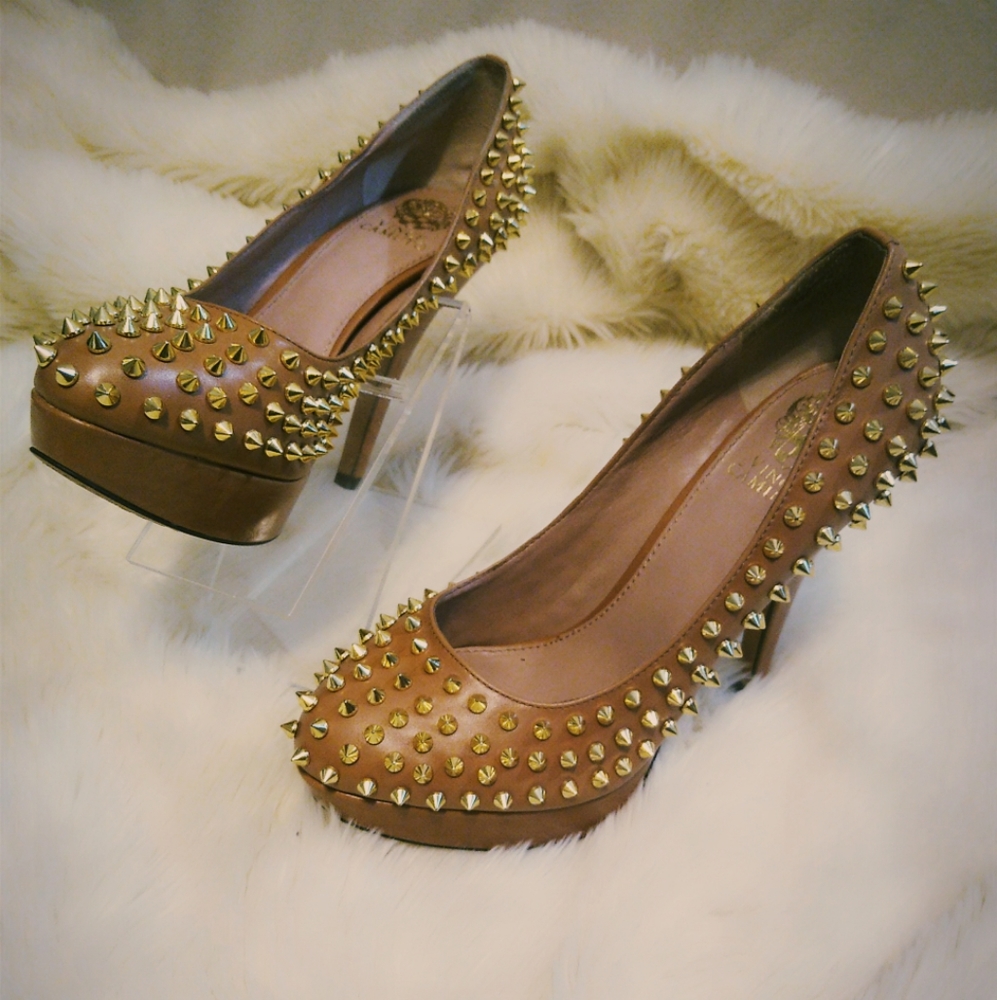 VINCE CAMUTO Spike Heels